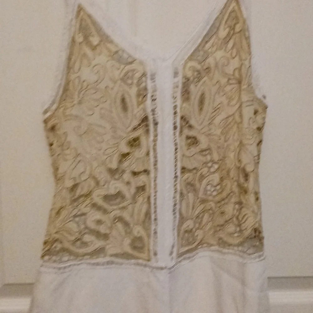 Romper - Picture 2 of 4